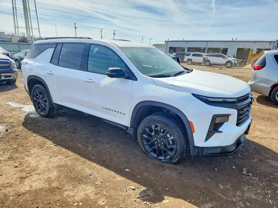 2025 CHEVROLET TRAVERSE LT  