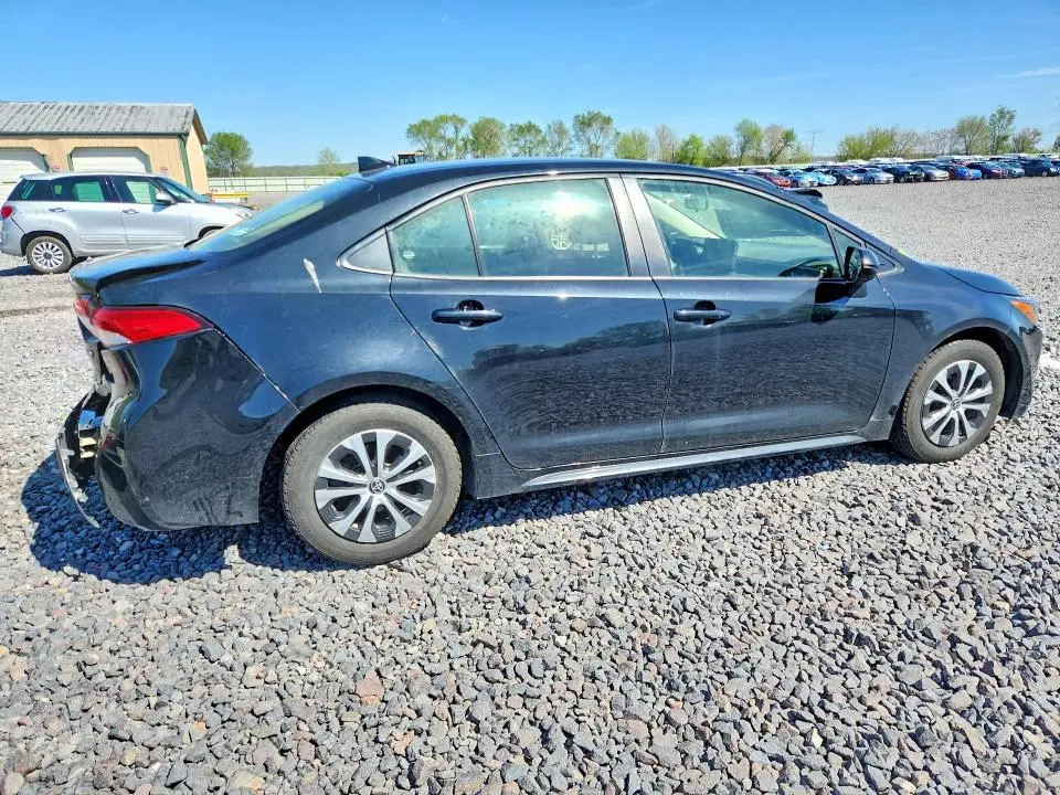2022 TOYOTA COROLLA LE  