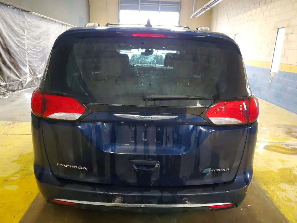 2018 CHRYSLER PACIFICA HYBRID LIMITED  
