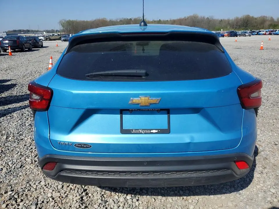 2025 CHEVROLET TRAX LS  