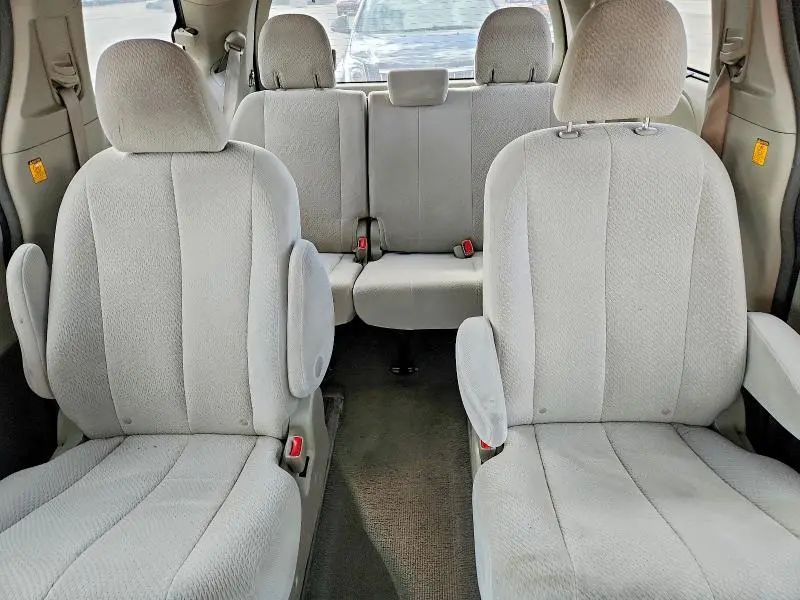 2011 TOYOTA SIENNA LE  