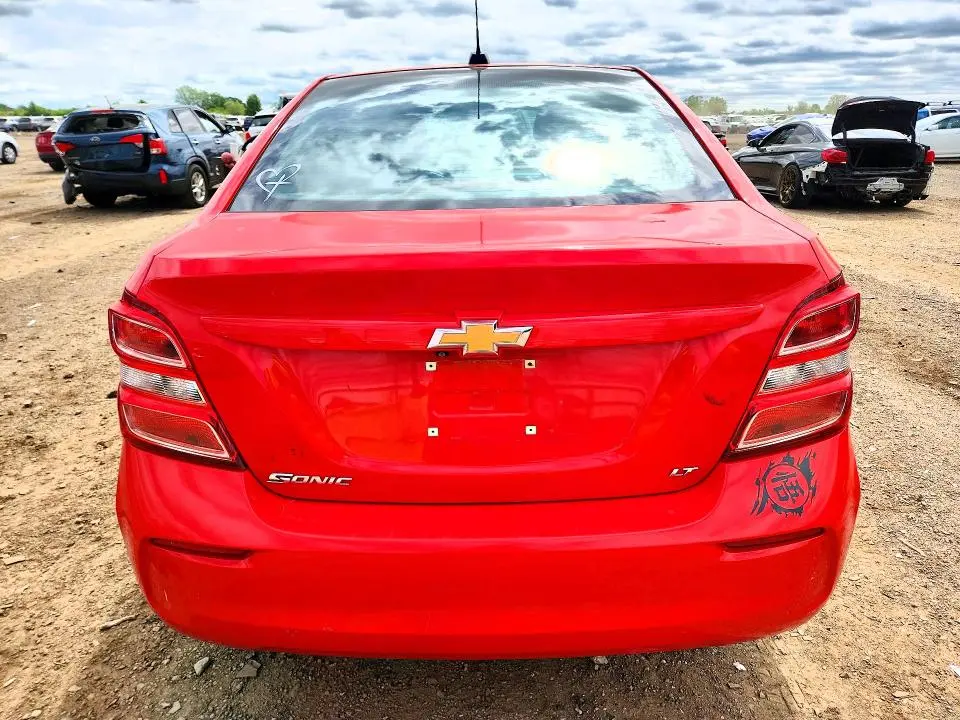 2017 CHEVROLET SONIC LT  