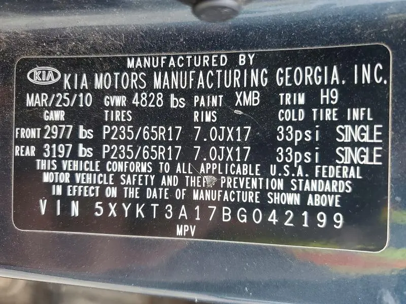 2011 KIA SORENTO LX  