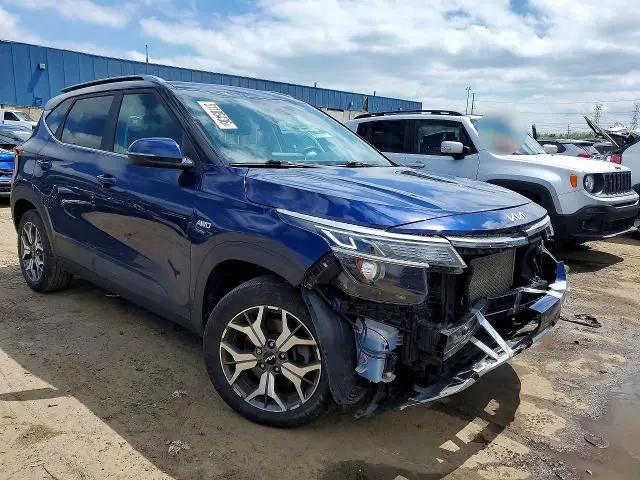 2023 KIA SELTOS EX  