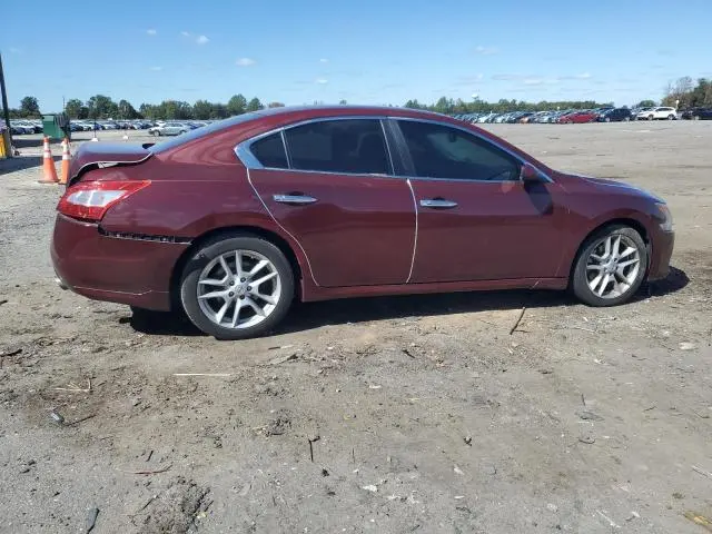 2010 NISSAN MAXIMA S  