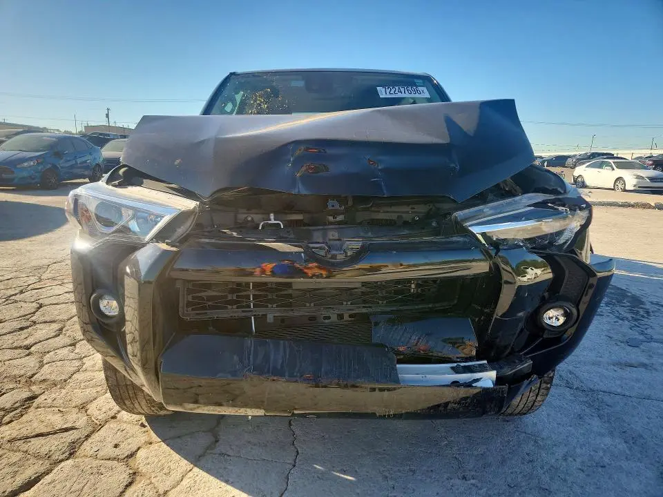 2023 TOYOTA 4RUNNER SR5  