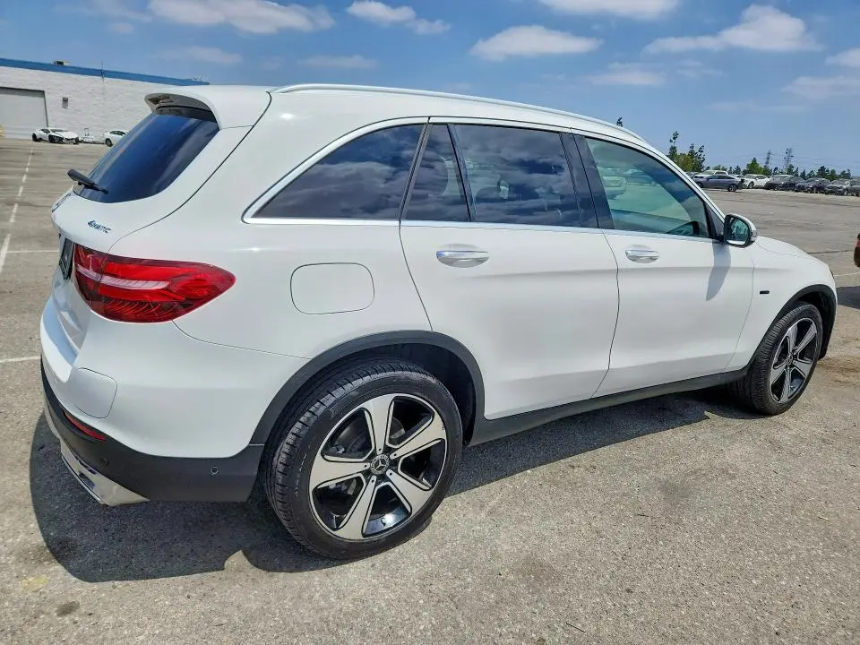 2019 MERCEDES-BENZ GLC 350E  