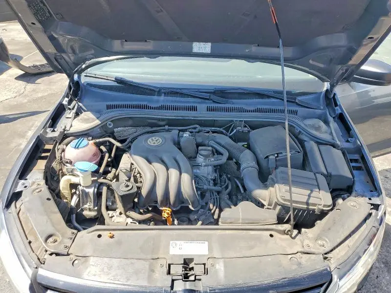 2011 VOLKSWAGEN JETTA BASE  
