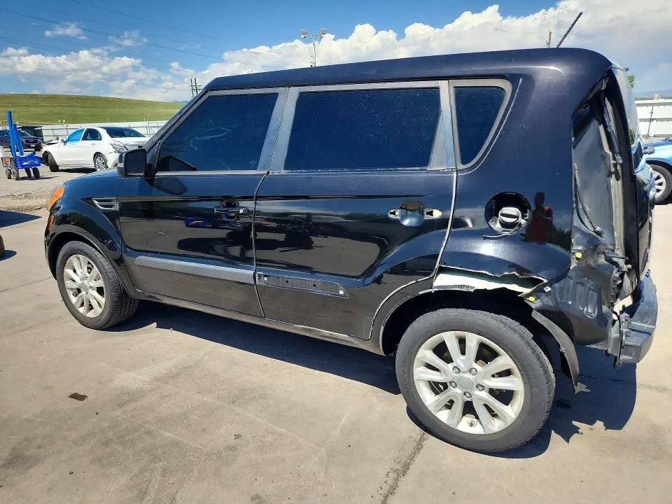 2013 KIA SOUL +  