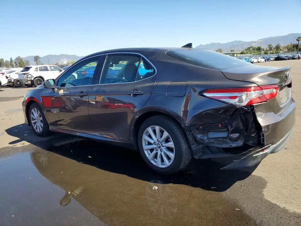 2019 TOYOTA CAMRY LE  