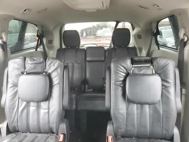 2011 CHRYSLER TOWN & COUNTRY TOURING  
