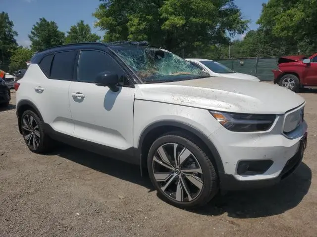 2022 VOLVO XC40 P8 RECHARGE ULTIMATE  
