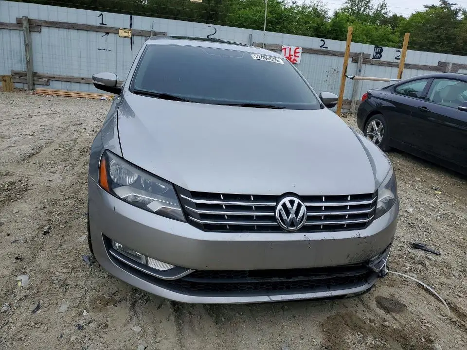 2013 VOLKSWAGEN PASSAT SEL  