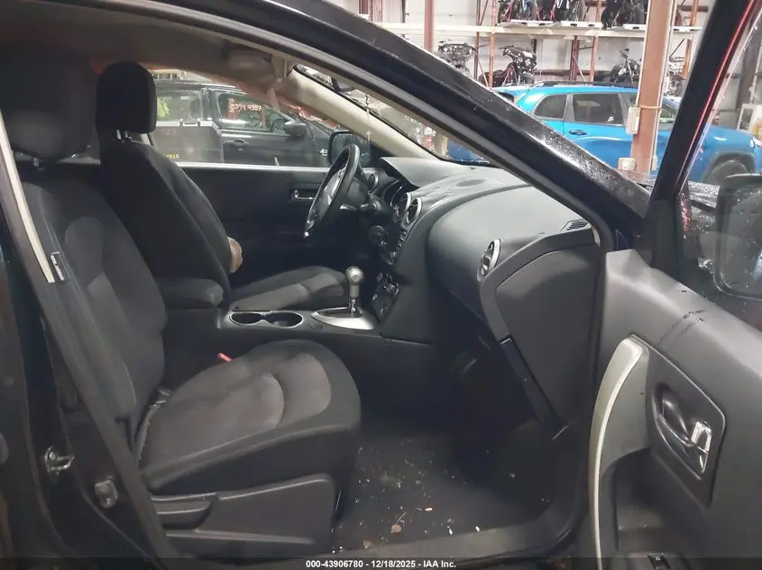 2013 NISSAN ROGUE SV