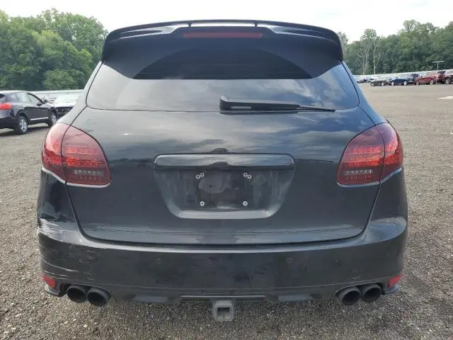 2014 PORSCHE CAYENNE GTS  