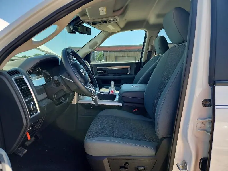 2017 RAM 1500 SLT  