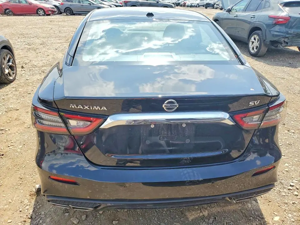 2021 NISSAN MAXIMA SV  