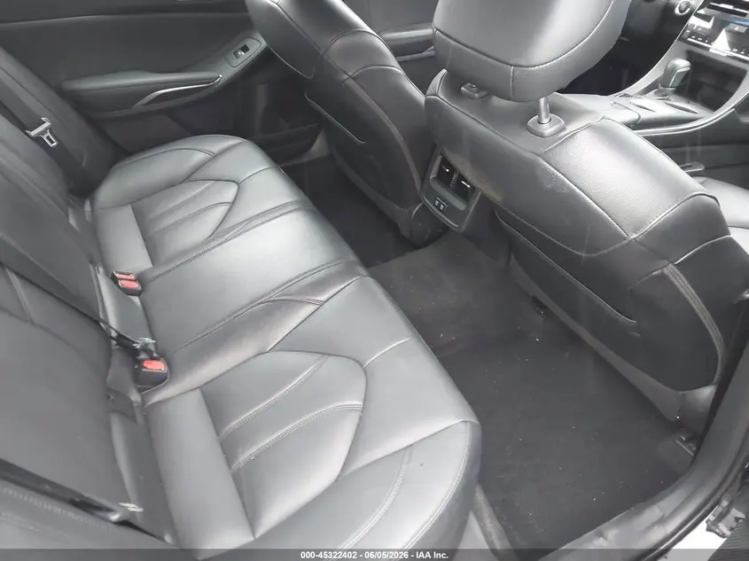 2019 TOYOTA AVALON XLE