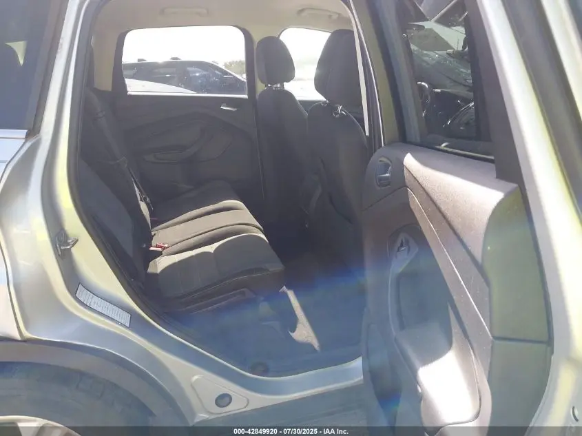 2015 FORD ESCAPE SE