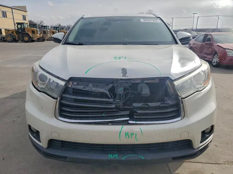 2016 TOYOTA HIGHLANDER XLE  