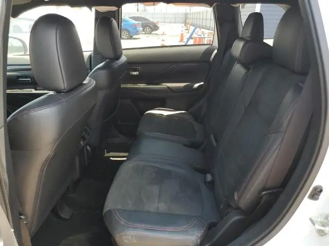 2020 MITSUBISHI OUTLANDER SE  