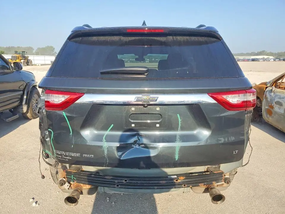 2021 CHEVROLET TRAVERSE LT  