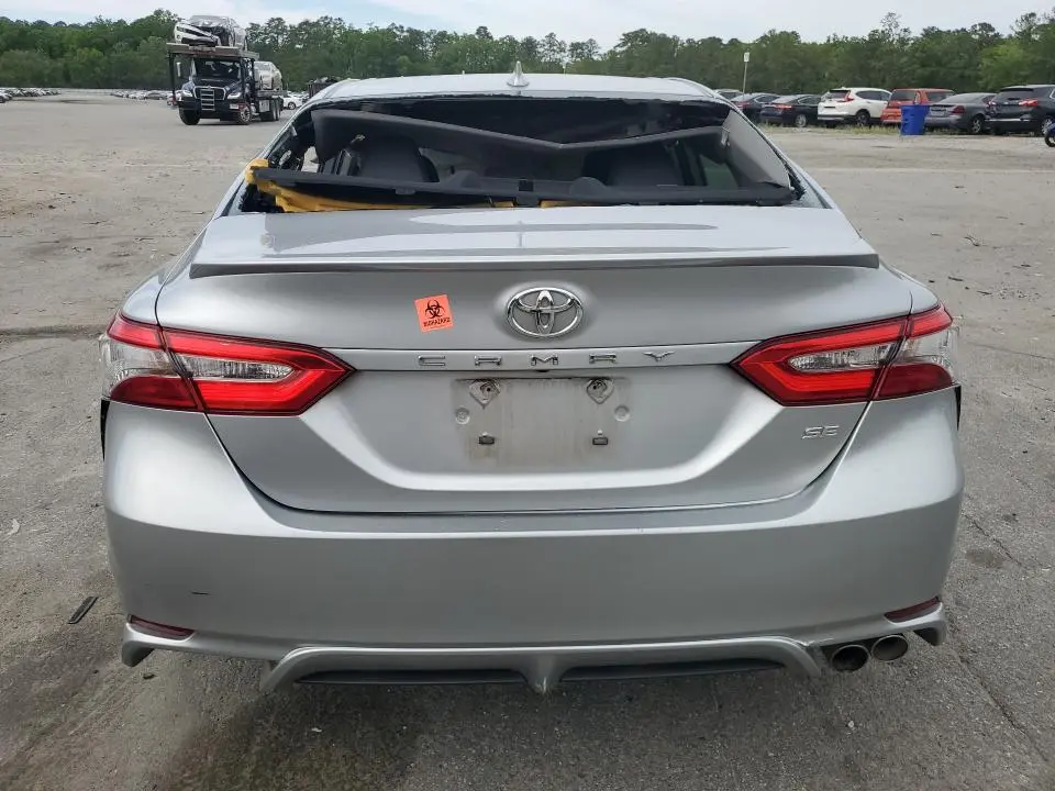 2019 TOYOTA CAMRY SE  
