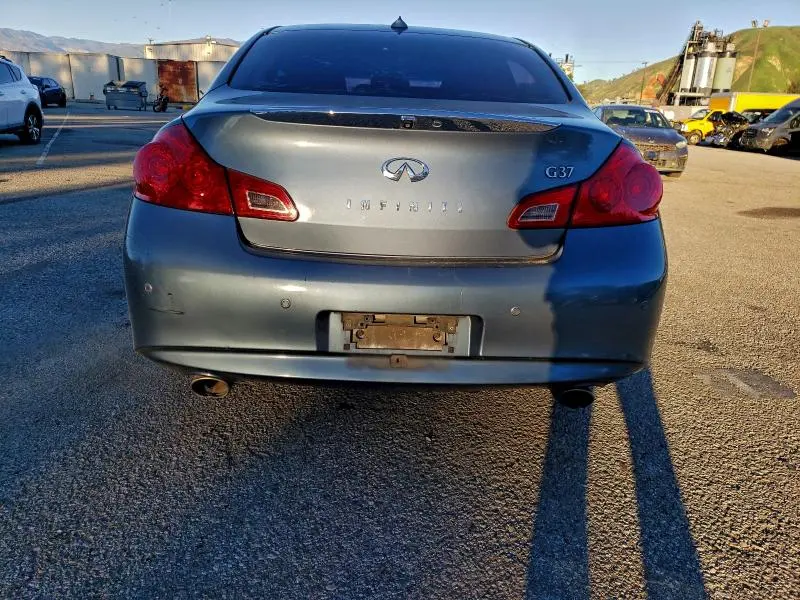 2010 INFINITI G37 BASE  