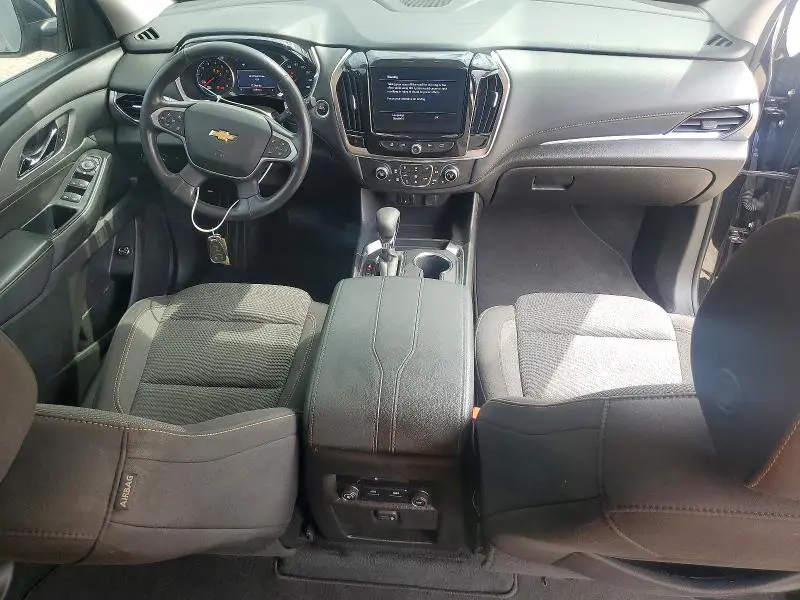 2021 CHEVROLET TRAVERSE LT  