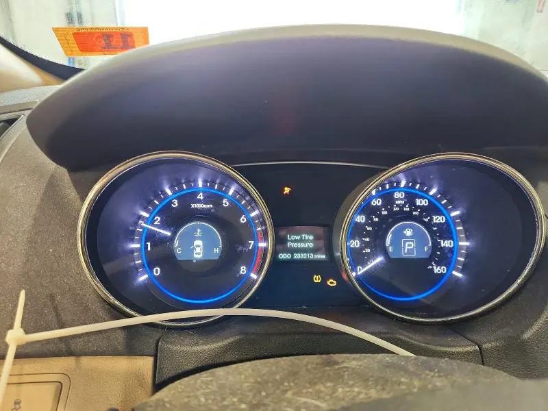 2011 HYUNDAI SONATA GLS  