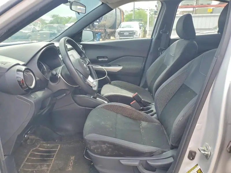 2019 NISSAN KICKS SV  