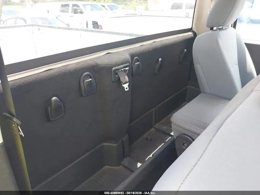 2017 RAM 1500 TRADESMAN  4X2 8' BOX