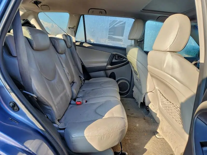 2011 TOYOTA RAV4 LIMITED  