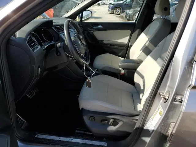 2021 VOLKSWAGEN TIGUAN SE  