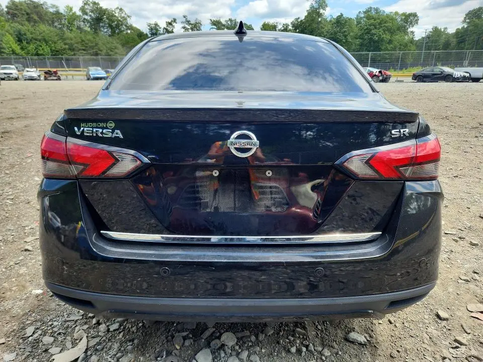 2020 NISSAN VERSA SR  