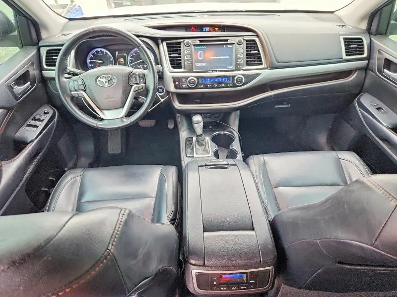 2017 TOYOTA HIGHLANDER XLE  