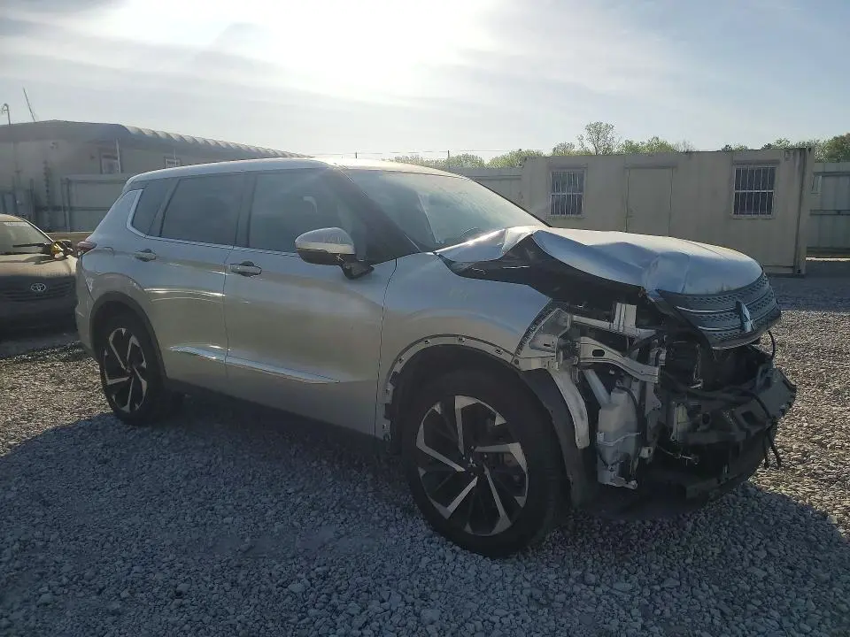 2022 MITSUBISHI OUTLANDER ES  