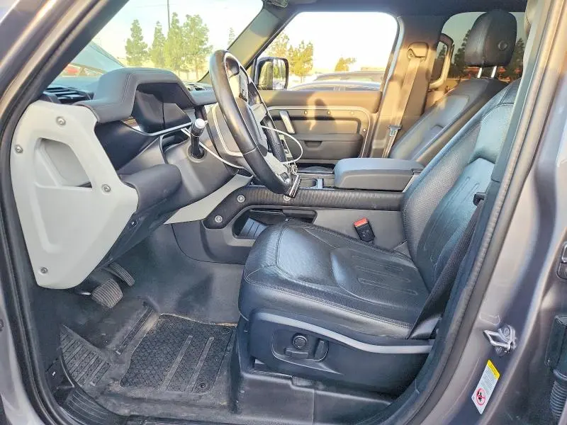 2021 LAND ROVER DEFENDER 110 X-DYNAMIC SE  