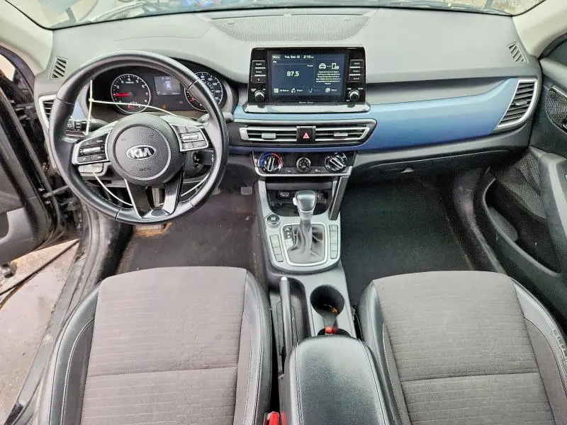 2021 KIA SELTOS S  