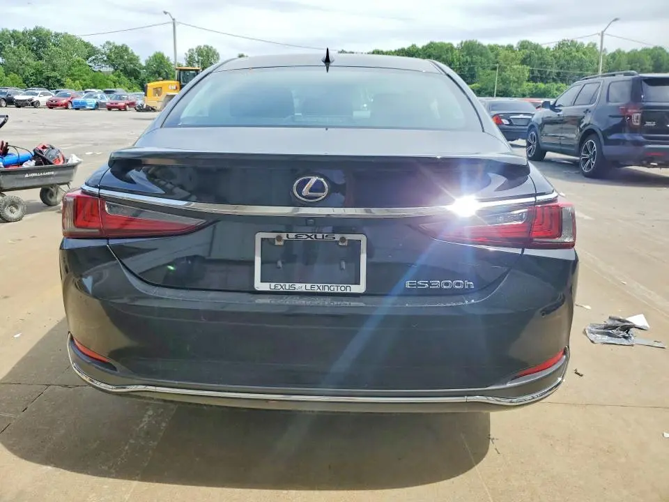 2021 LEXUS ES 300H  