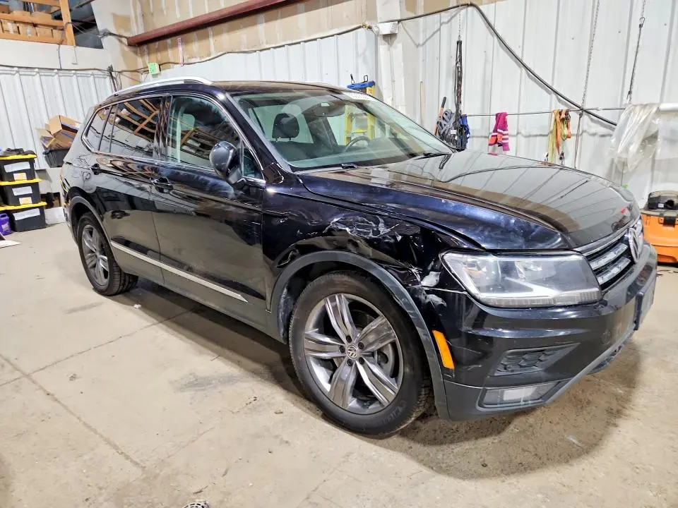 2020 VOLKSWAGEN TIGUAN SE  