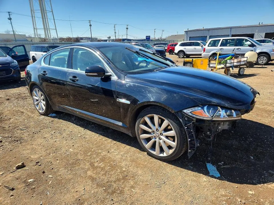 2012 JAGUAR XF   