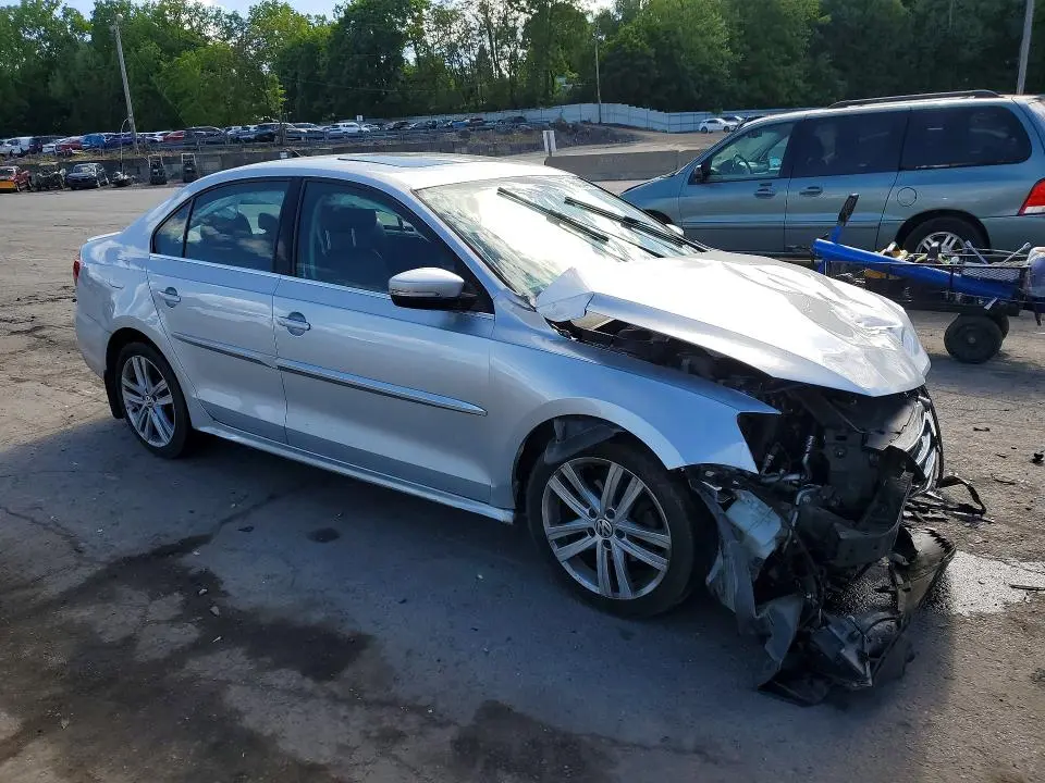 2015 VOLKSWAGEN JETTA TDI  