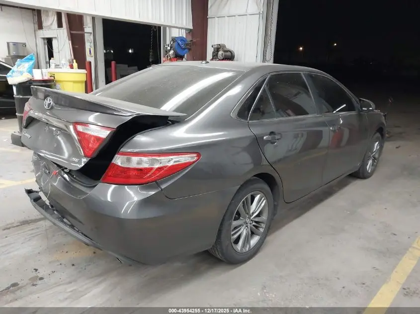 2017 TOYOTA CAMRY SE