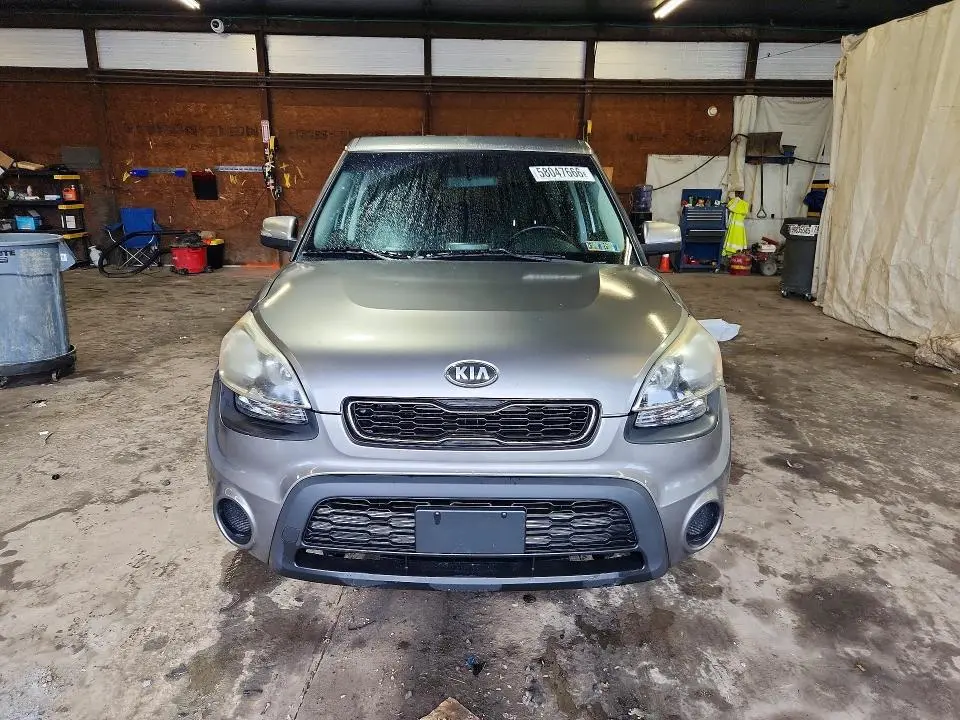 2013 KIA SOUL +  
