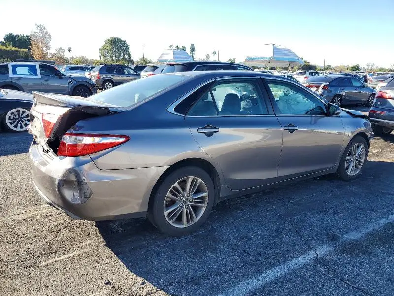 2015 TOYOTA CAMRY LE  