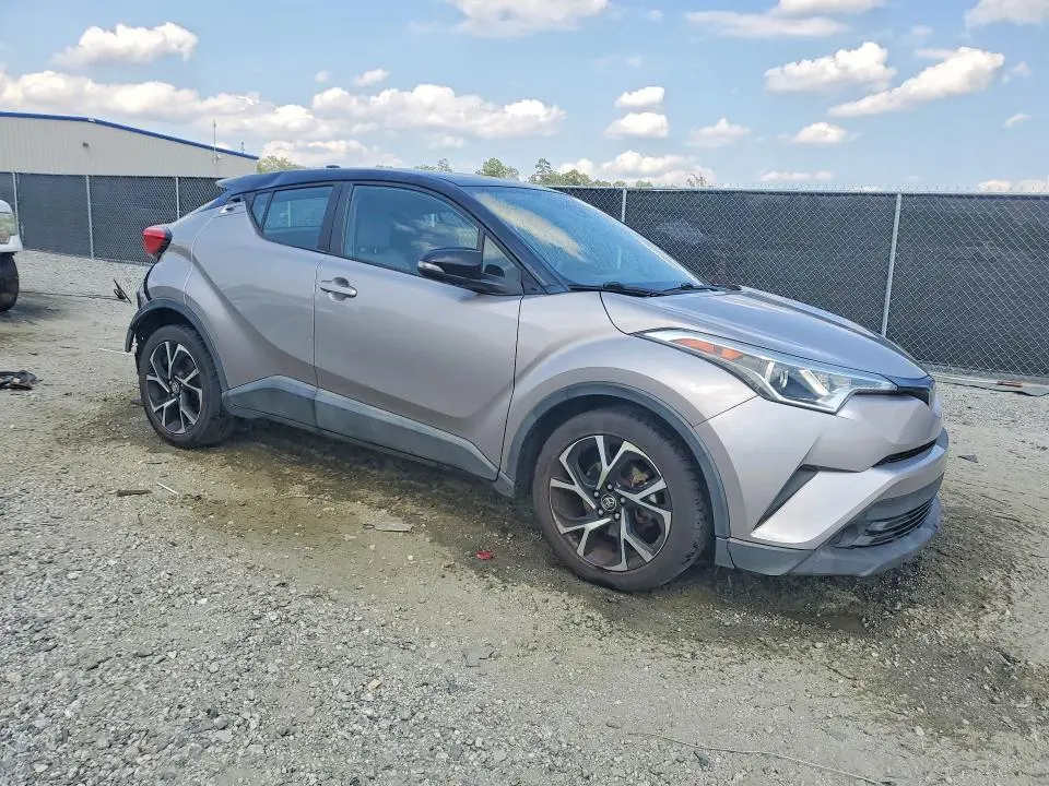 2019 TOYOTA C-HR XLE  