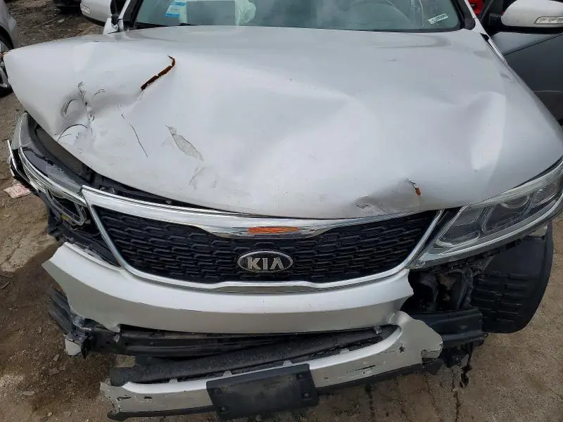 2015 KIA SORENTO LX  