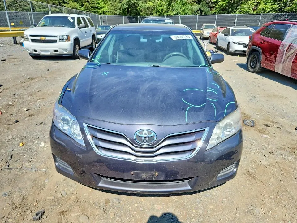2011 TOYOTA CAMRY LE  