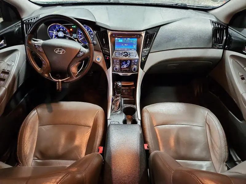 2011 HYUNDAI SONATA SE  